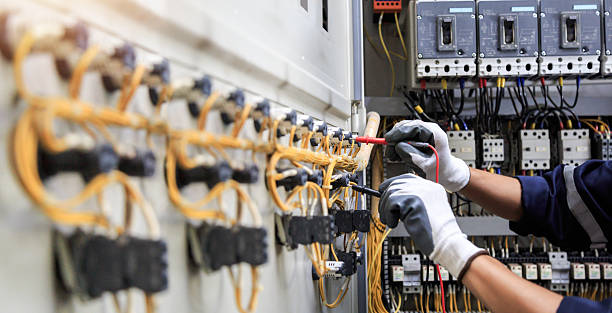 Professional Electrician technician working in Springfield, MI
